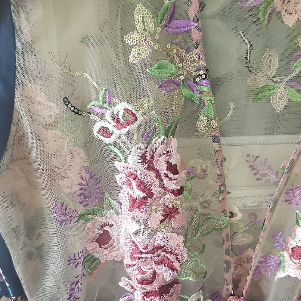 Aratta Floral Sheer Kimono with Pink and Green Embroidery Size Large - Picture 7 of 7